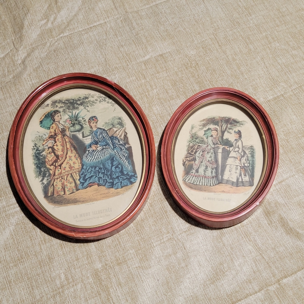 Set of La Mode Illustree 2 oval vintage frame an 8 x 10 and 5 x 7